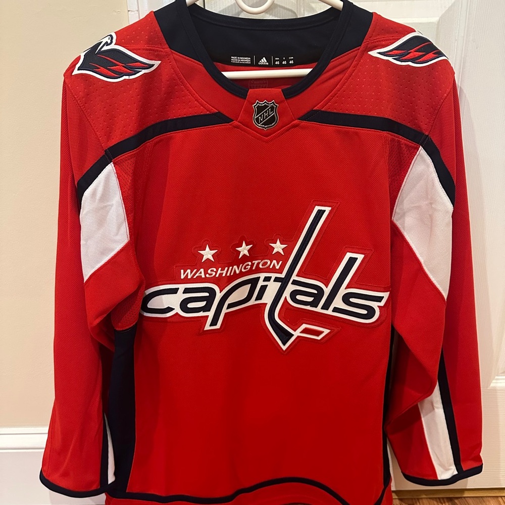 Officially Licensed Washington Capitals Red Home Jersey size 46 preowned